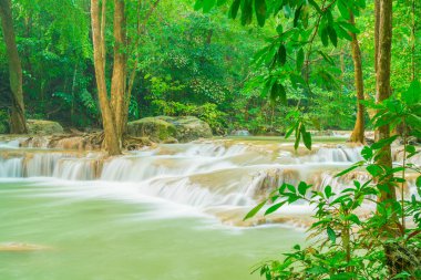 Erawan şelale, Erawan Milli Parkı Thaila içinde Kanchanaburi itibariyle
