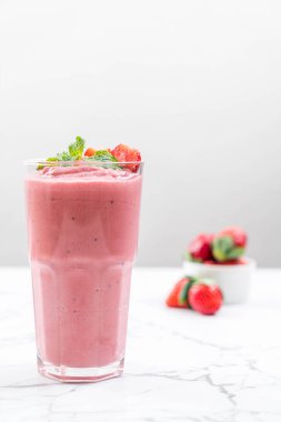 çilek smoothies milkshake