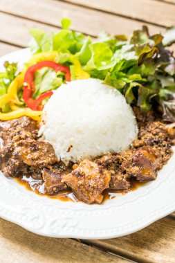 ile pirinç domuz rostosu pirinç