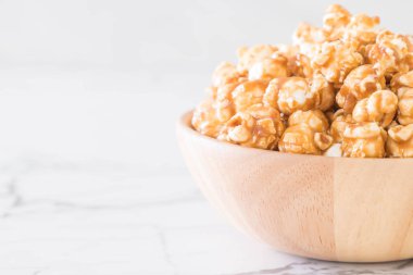 Patlamış Mısır ile karamel