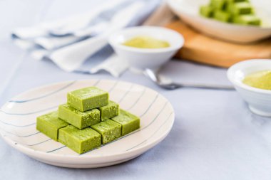 yumuşak çikolata yeşil çay 