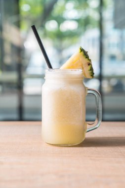 ananas smoothies kavanoz