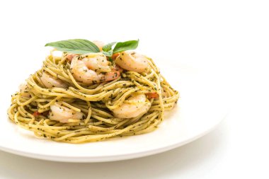 makarna spagetti pesto yeşil ve karides