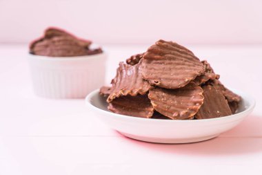 patates cipsi çikolata ile