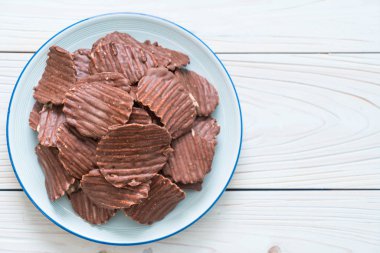 patates cipsi çikolata ile