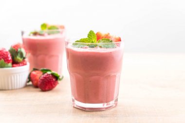 çilek smoothies milkshake