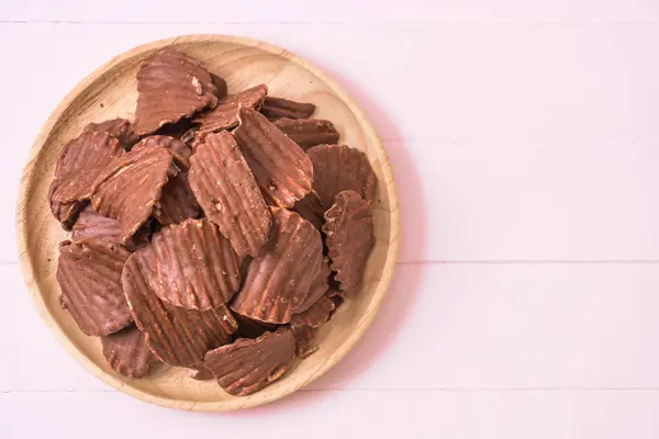 Potatischips med choklad — Stockfoto