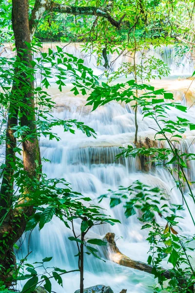 Erawan şelale, Erawan Milli Parkı Thaila içinde Kanchanaburi itibariyle