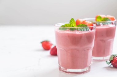 çilek smoothies milkshake
