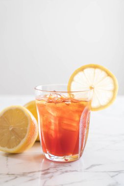 Limonlu buzlu çay