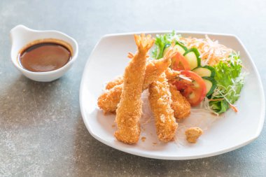 kızarmış karides tonkatsu sos ile