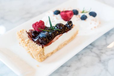 yaban mersini peynirli kek