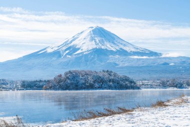 Dağ Fuji San Kawaguchiko Gölü.