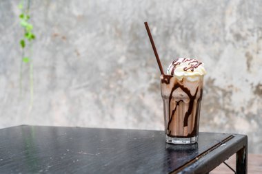 çikolatalı milkshake smoothies 