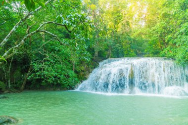 Erawan şelale, Erawan Milli Parkı Thaila içinde Kanchanaburi itibariyle