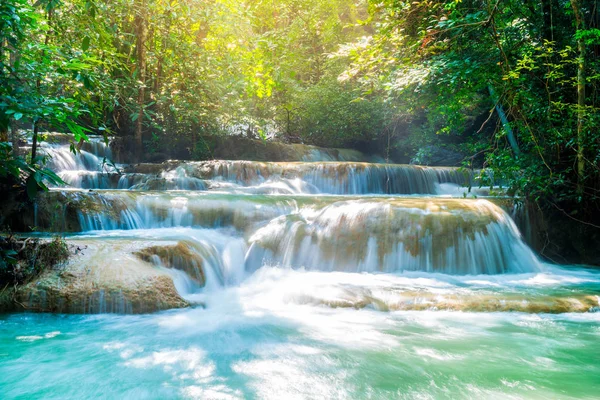 Erawan καταρράκτης, Εθνικό Πάρκο Εραουάν σε Καντσαμπούρι για Thaila — Φωτογραφία Αρχείου