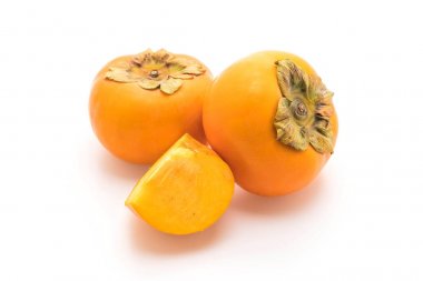 Beyaz arkaplanda taze hurma