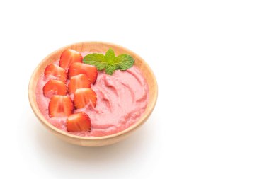 çilek smoothies kase