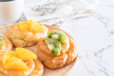 portakal ve kivi pasta