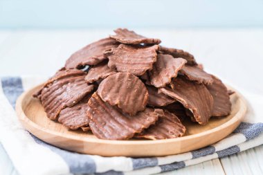 patates cipsi çikolata ile