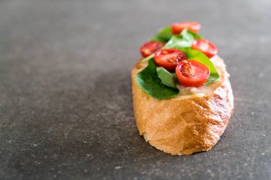 roka ve domates ekmek 