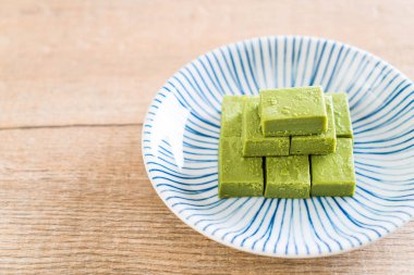 yumuşak çikolata yeşil çay 