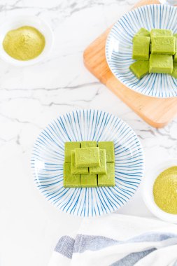 yumuşak çikolata yeşil çay 