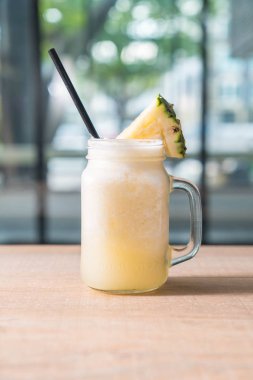 ananas smoothies kavanoz