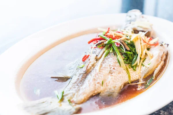 Steamed snapper with soy sauce — Stock Photo, Image