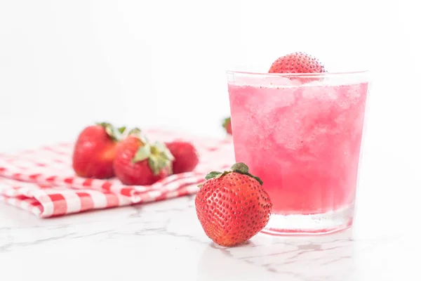 Frischer Erdbeer-Smoothie — Stockfoto