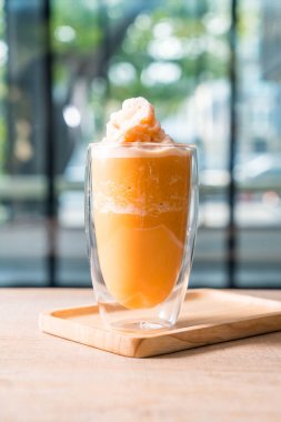 Tay süt çay milkshake karışımı