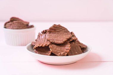 patates cipsi çikolata ile