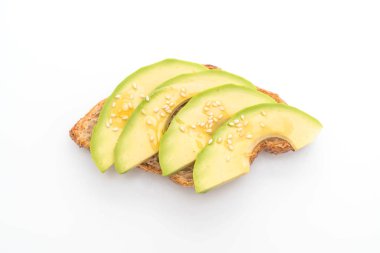 Avokado kruvasan sandviç