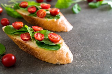 roka ve domates ekmek 