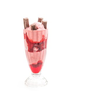 Çilekli dondurma dondurma 