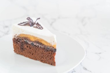 Banoffee pasta plaka üzerinde