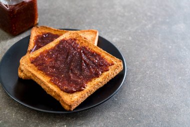 chili yapıştır ile ekmek tost