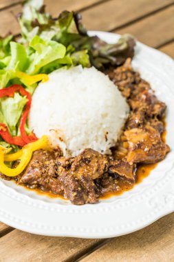 ile pirinç domuz rostosu pirinç