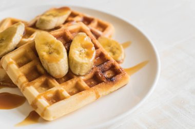 karamel ile muz gözleme