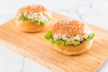 ton balığı mini burger
