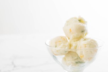 Hindistan cevizi sütü dondurma