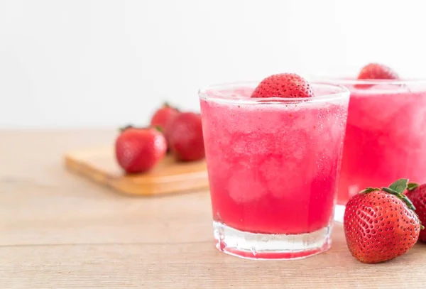 Fresh strawberry smoothie — Stock Photo, Image