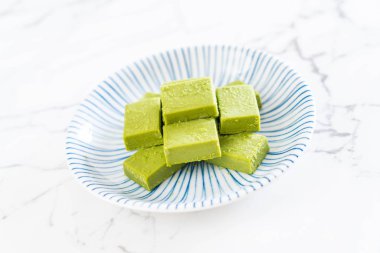 yumuşak çikolata yeşil çay 