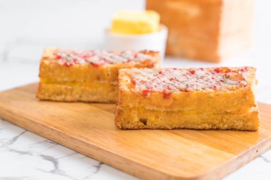 croque monsieur bacon ans egg sandwich