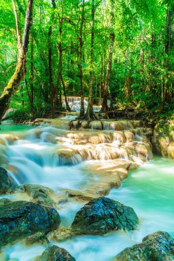 Erawan şelale, Erawan Milli Parkı Thaila içinde Kanchanaburi itibariyle