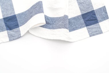 Beyaz arka plan üzerinde mutfak bezi (peçete)