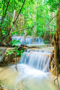 Erawan şelale, Erawan Milli Parkı Thaila içinde Kanchanaburi itibariyle