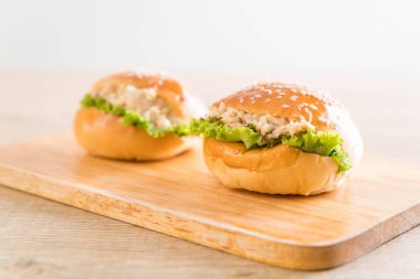 ton balığı mini burger