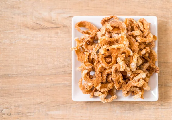 Snack de cerdo frito con chile verde tailandés del norte D —  Fotos de Stock