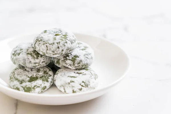 Green tea mochi with red bean — Stock Photo, Image